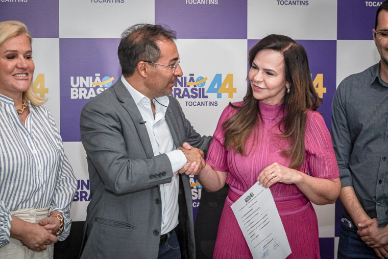 Wagner-filiando Wagner se filia no UB em evento com a Senadora Dorinha