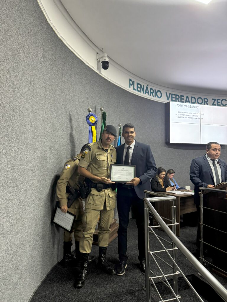 ARAUJO-768x1024 Policiais Militares do 7º BPM Recebem Moção de Aplausos por Salvamento de Recém-Nascido